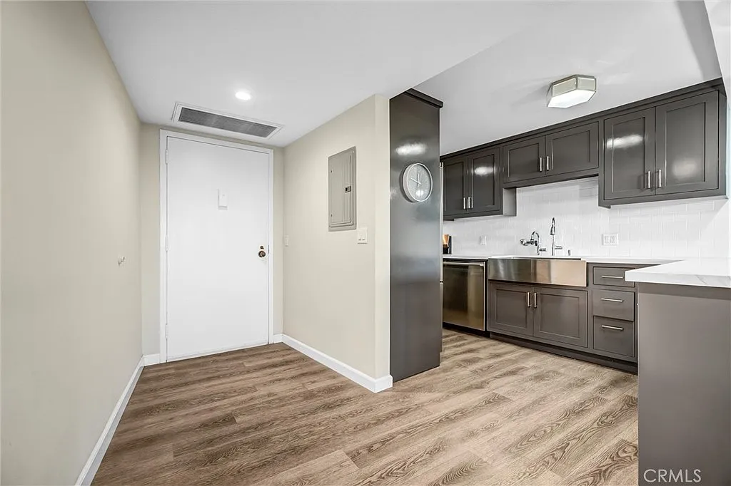 2 bed, 1422 sqft, $5,000 — Photo 4