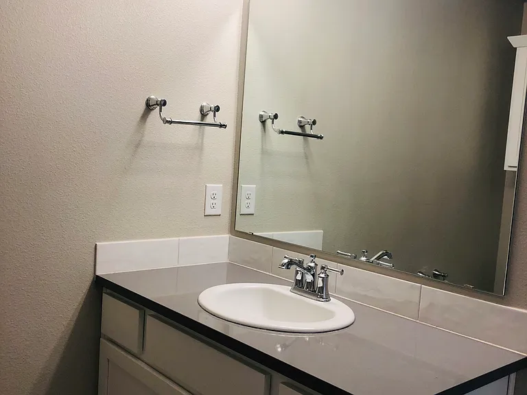 3217 Volney Ave — Photo 14