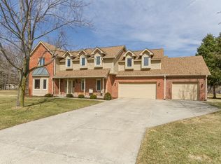 9694 Hampton Cir N, Indianapolis, IN