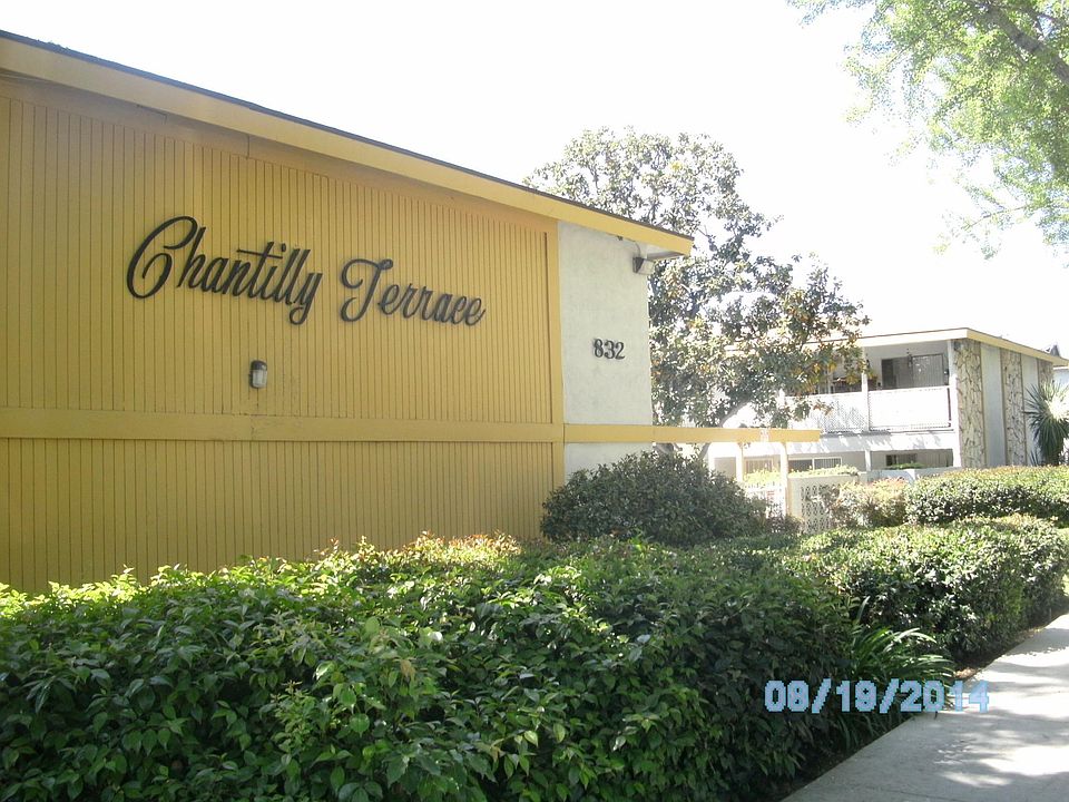 1st image of 832 Orchid Ct
