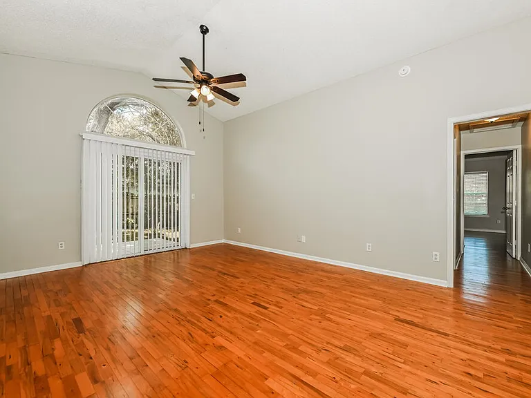 2877 Sutton Estates Cir N #2 — Photo 3