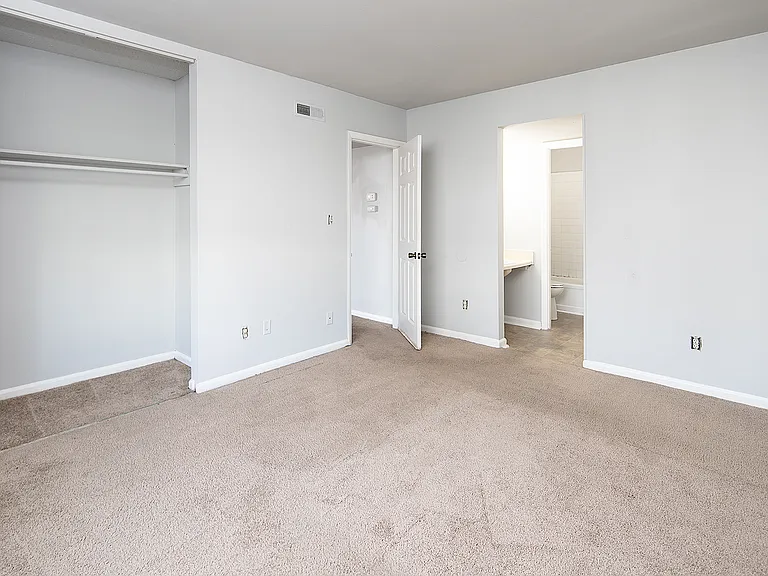 849 Farmhurst Dr #D — Photo 28