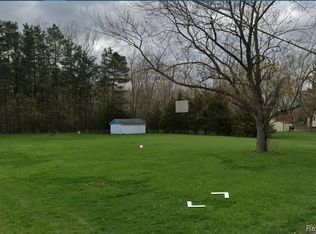 3524 Chalmers Rd, Saginaw, MI 48601