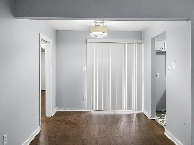 225 W McDowell Rd — Photo 31
