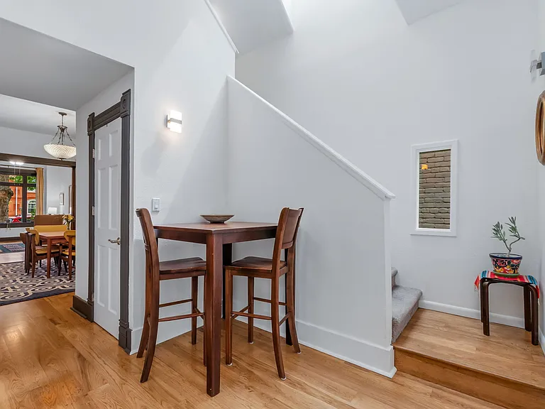 2523 California St — Photo 16