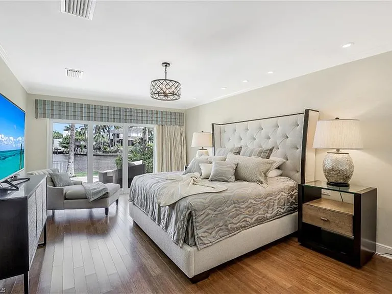 655 Galleon Dr — Photo 15