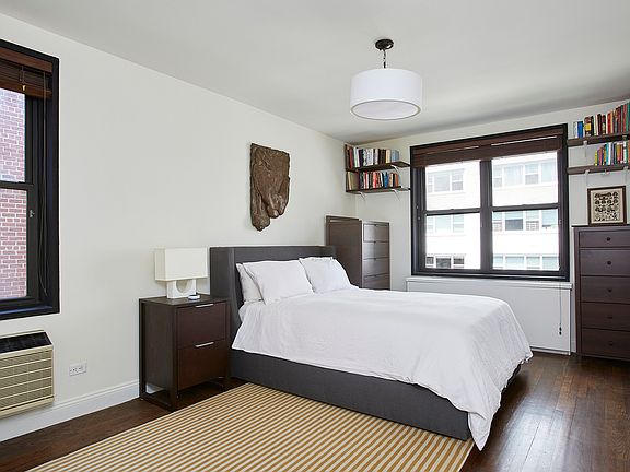 3rd image of 100 W 12th St APT 5J