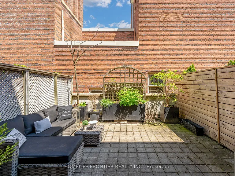 22 Balmoral Ave #4 — Photo 38