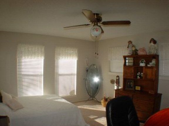 4th image of 6114 California Ave