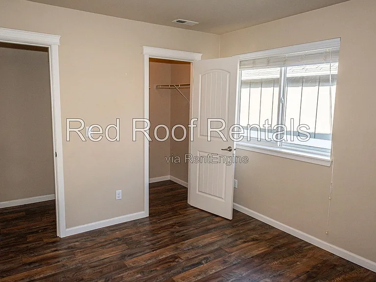1441 Farina Loop SE — Photo 43