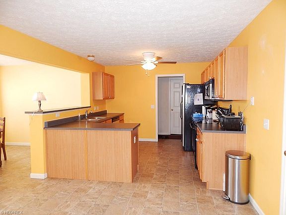 3rd image of 5309 Stonehurst Dr