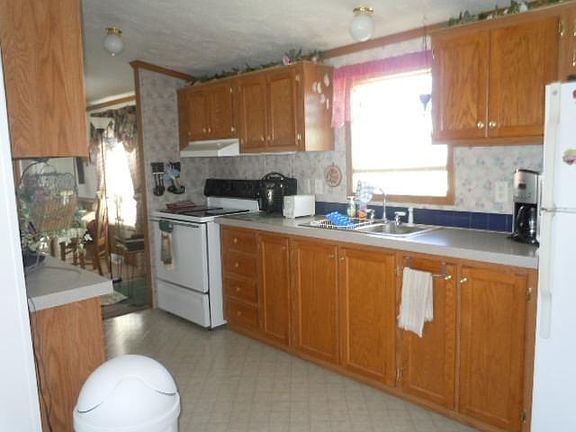 4th image of 114 E Martin St Lot M
