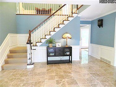 3rd image of 7819 Sugarbush Ln