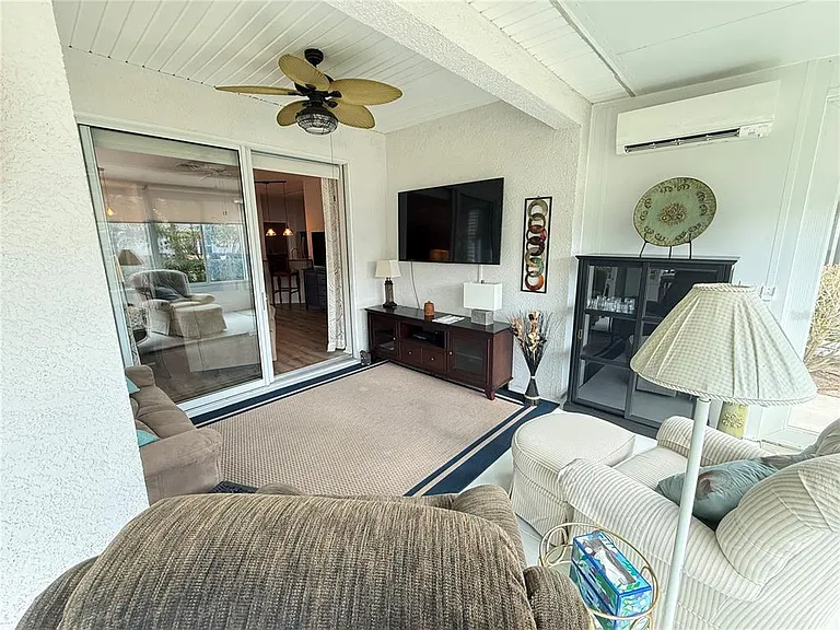 2052 Inverness Greens Dr — Photo 30