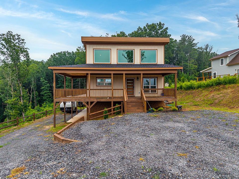 1st image of 146 Mystic Ct