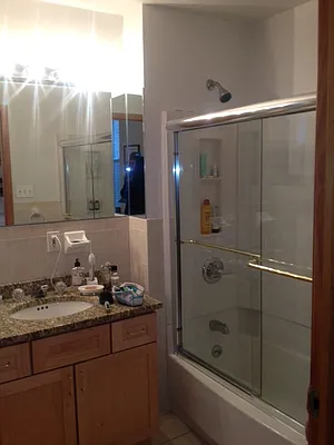 Rented by Manhattan Property Group | media 42