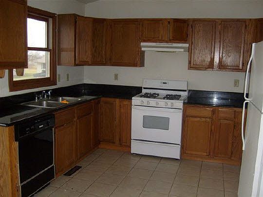 2nd image of 618 Constitution Dr S