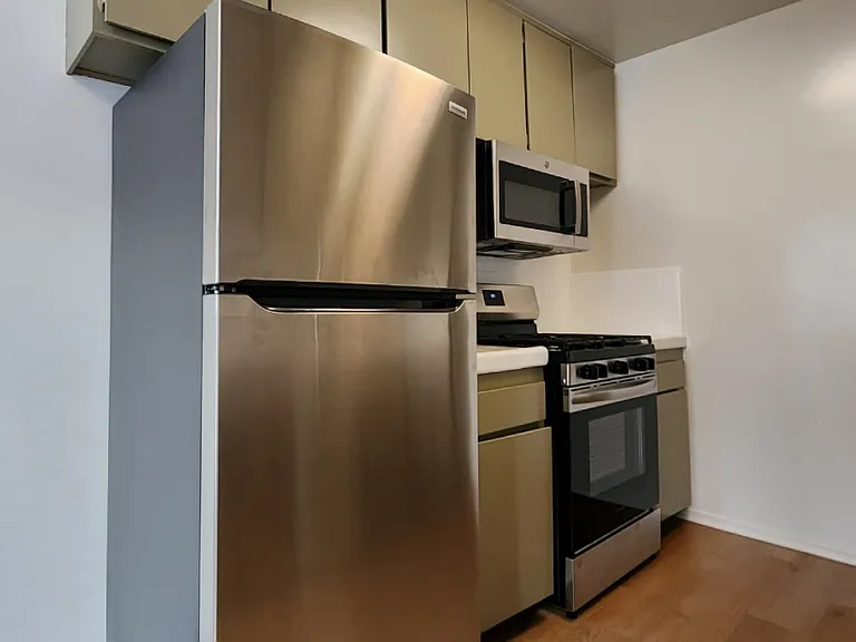 10138 Palms Blvd #6 — Photo 5