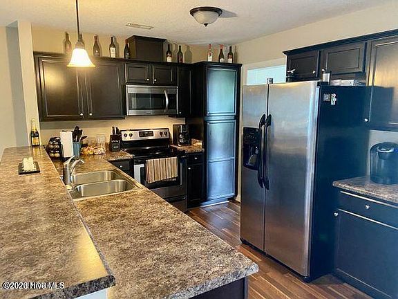 5th image of 2226 Sweet Bay Dr #A
