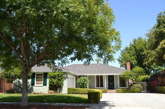 1st image of 2055 Walnut Grove Ave