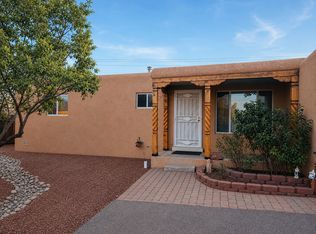5701 Lane Ct NW, Albuquerque, NM 87107