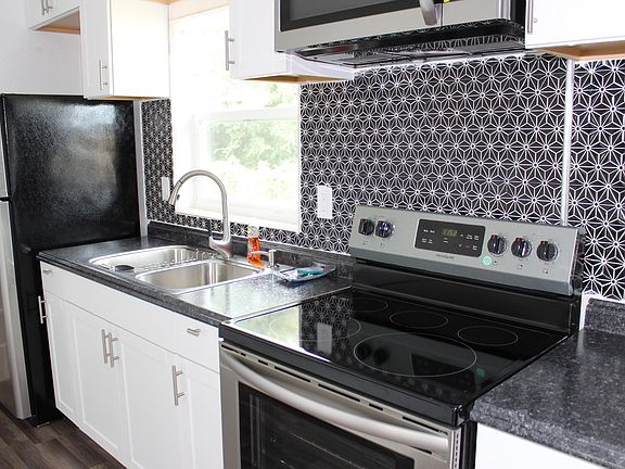 3rd image of 1610 Elizabeth Ave