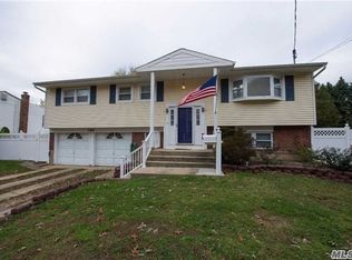 189 Old Country Rd, Deer Park, NY 11729