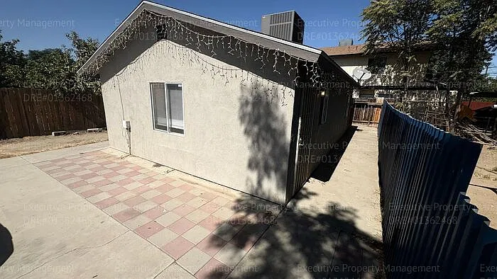 2 bed, 1.0 bath, 640 sqft, $1,350 — Photo 3