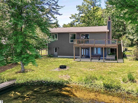 4th image of 234 Highview Rd