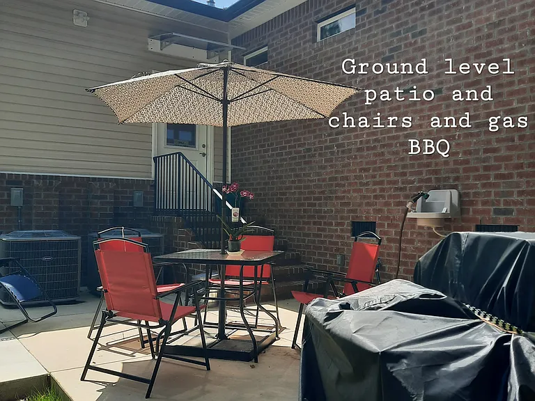 Patio bbq deck, outdoor sink, gas bbq.