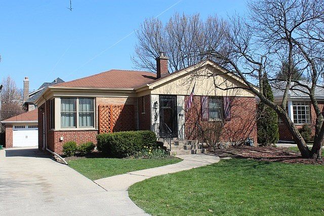 1st image of 735 S Ashland Ave
