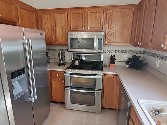 3rd image of 7338 Willow Creek Dr