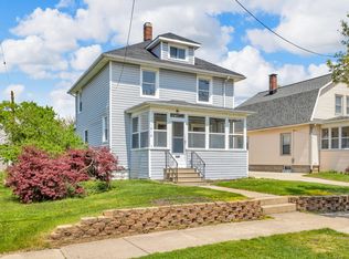 1212 Forest Ave, Jackson, MI 49201