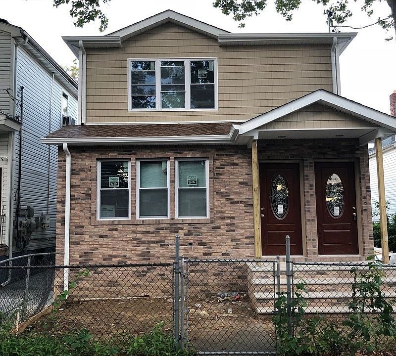 1st image of 14039 Latham Ln