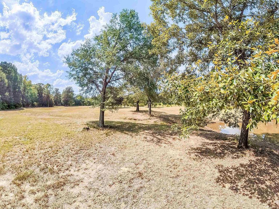 2nd image of 587 Floyd Evans Rd