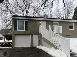 2613 S Van Eps Ave, Sioux Falls, SD 57105
