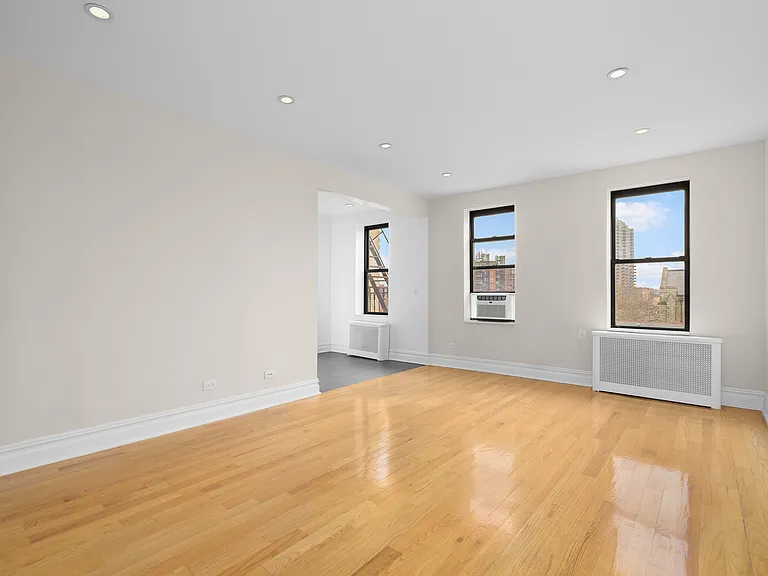 10920 Queens Blvd #5B — Photo 1