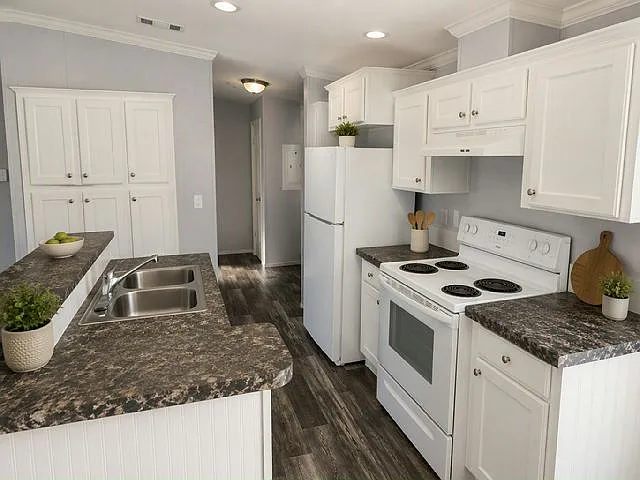6515 15th St E #C05 — Photo 3