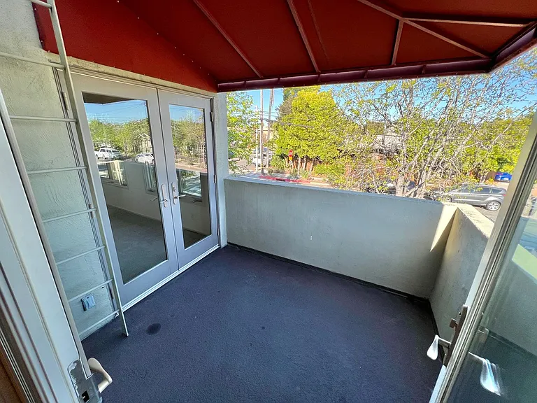 Spacious 3BR Bluff Heights Home | Gated Yard, Garage & Modern Upgrades — Photo 15