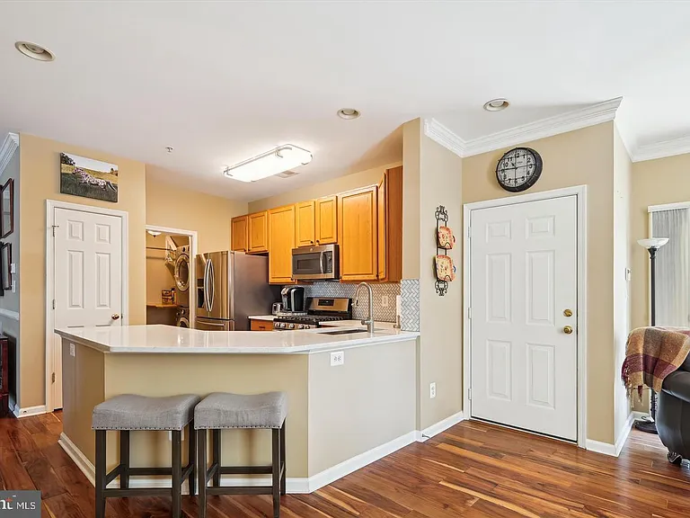 43074 Old Gallivan Ter — Photo 10