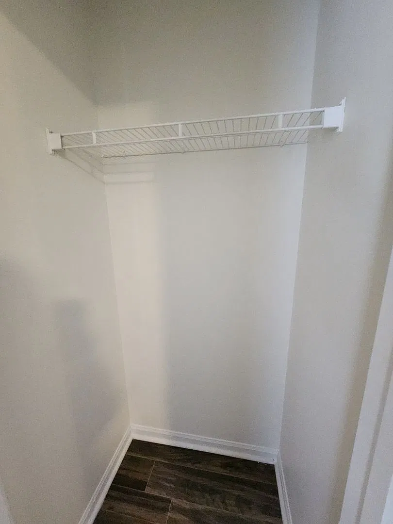 Castlewood Apartments - Huntsville, AL — Photo 4