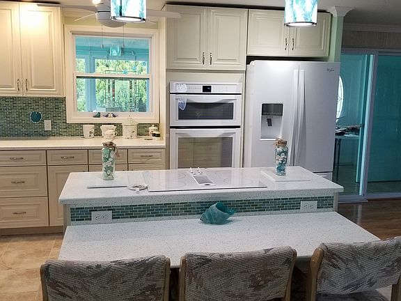4th image of 269 Colonial Blvd