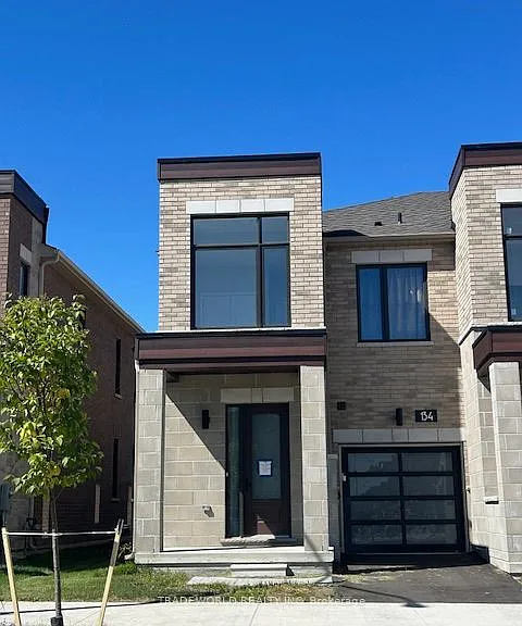 134 Mumbai Dr — Photo 1