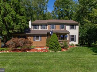 4 Seabury Ln, Downingtown, PA 19335