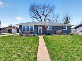 2505 Laverne Ln, Kaukauna, WI 54130