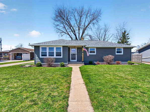 2505 Laverne Ln, Kaukauna, WI 54130