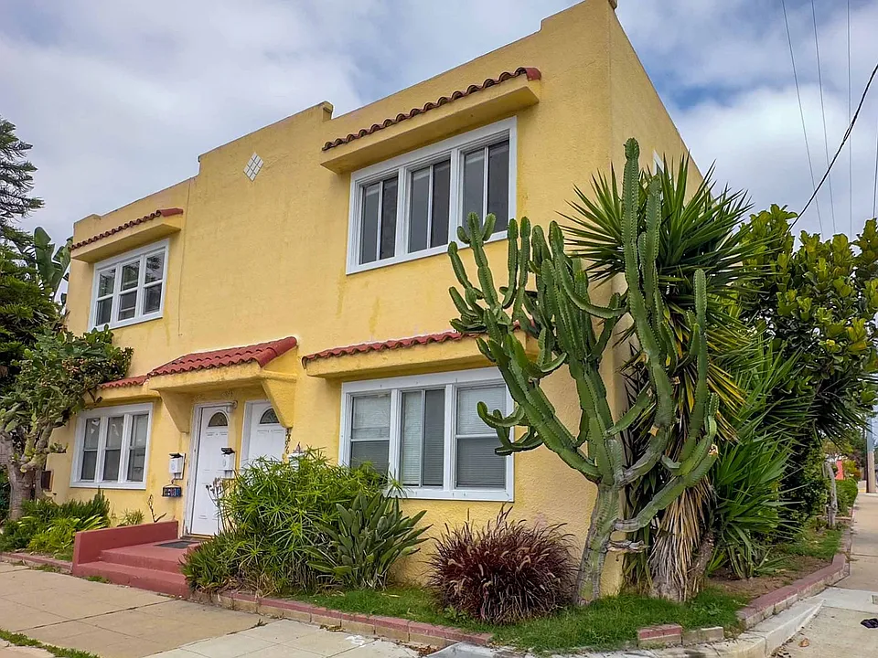3890 Logan Ave