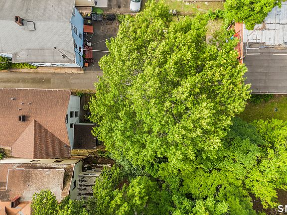 4th image of 115 Dewitt Street