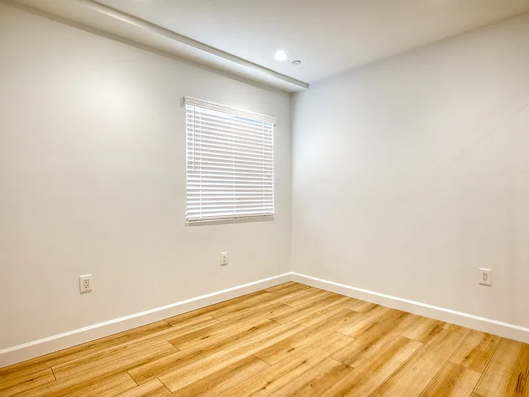 246 N Catalina St #3 — Photo 8