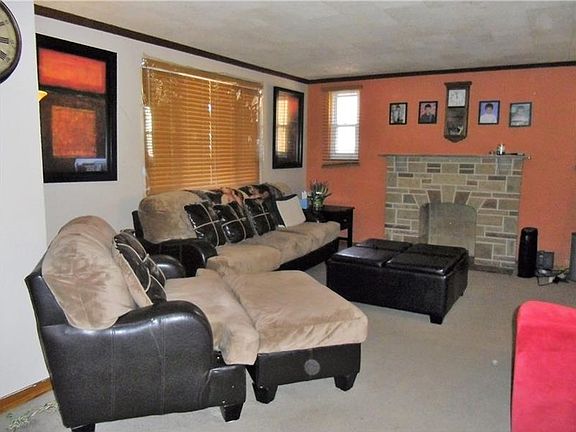 2nd image of 719 Saint Clair Ave